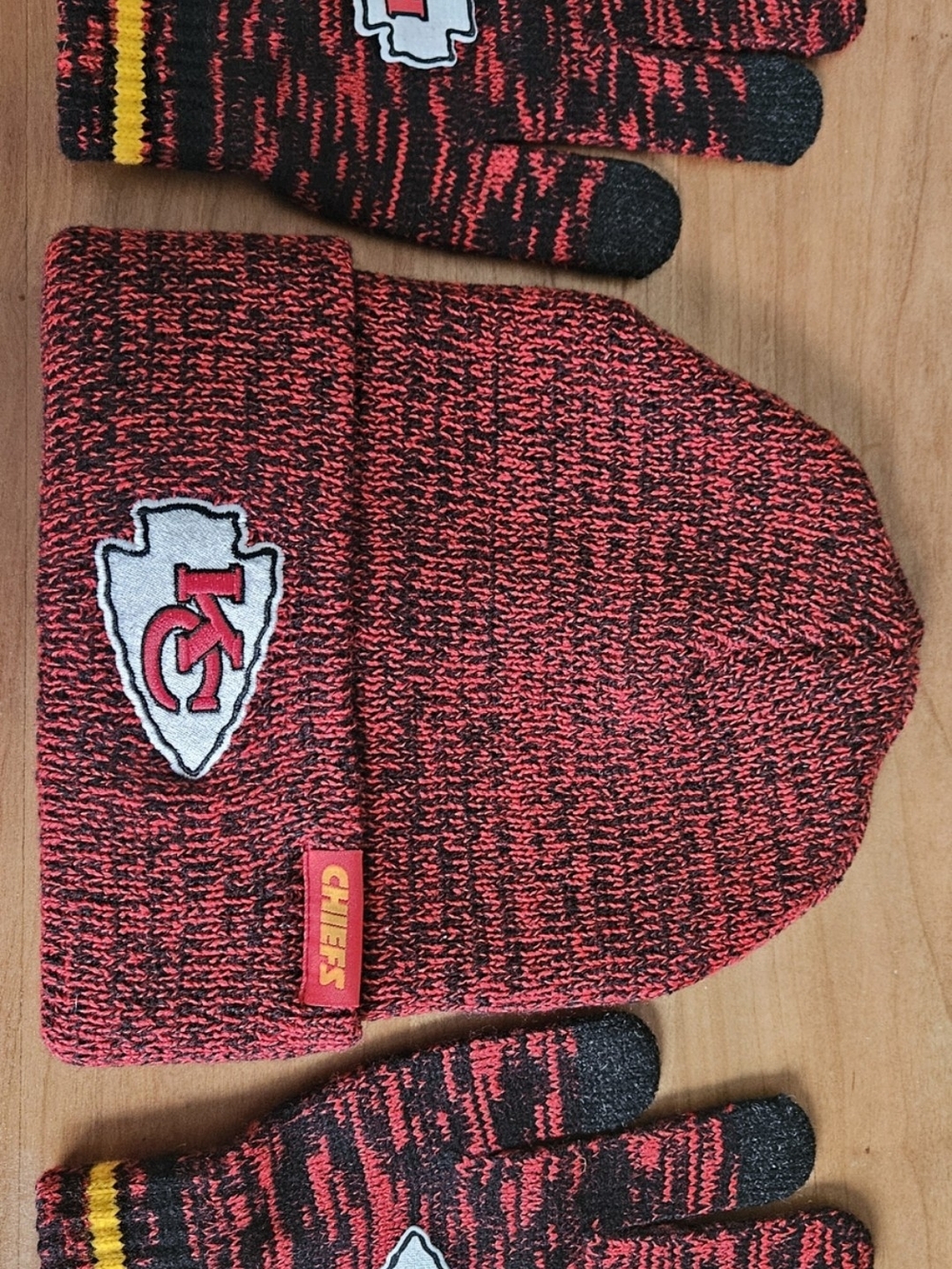 Kansas City Chiefs Official NFL Licensed Winter Hat And Gloves Set NEW